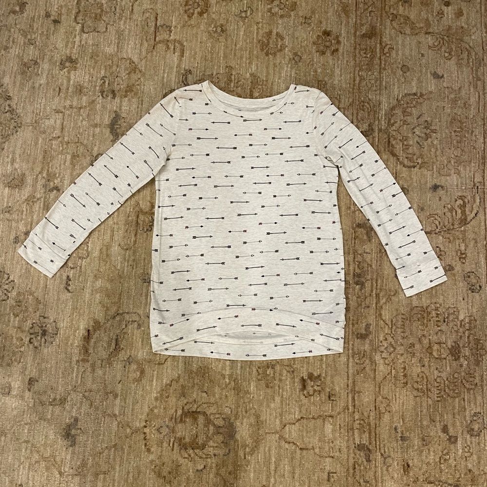 Cute little long sleeve T-shirt with arrow motif.  Size 8.